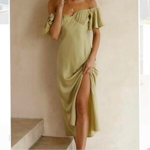 New Phicia Small Women Ruffled Off Shoulder Slit Satin Midi Wedding Dress